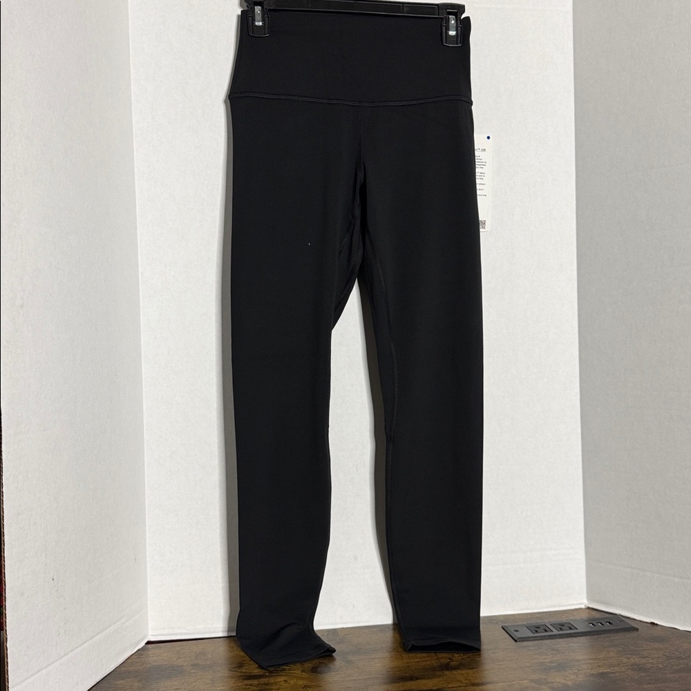 Lululemon Leggings Align HR Pant 28” Size 6 Black